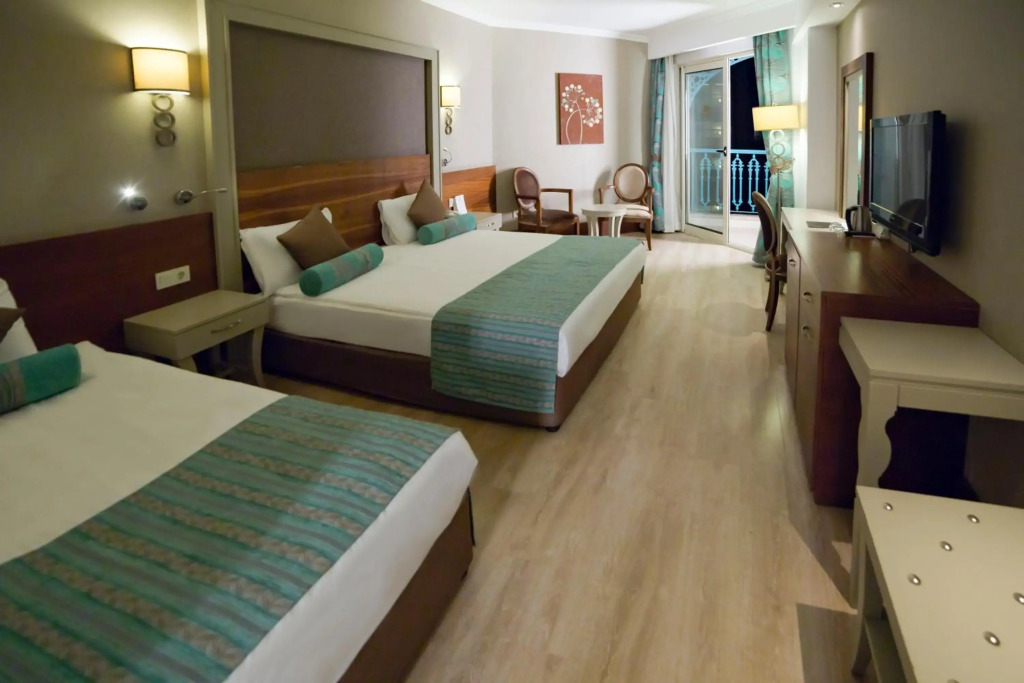 Side Crown Palace Ultra All Inclusive