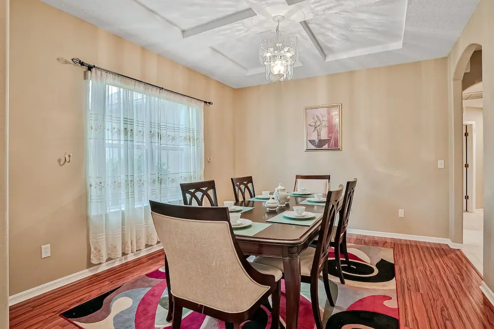 Wonderful Coastal Home With Wifi, Enclosed Backyard, Screened Patio