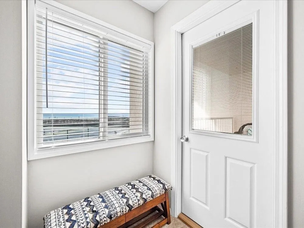 Gulf Shore Condo #207 - 2 Br condo by RedAwning