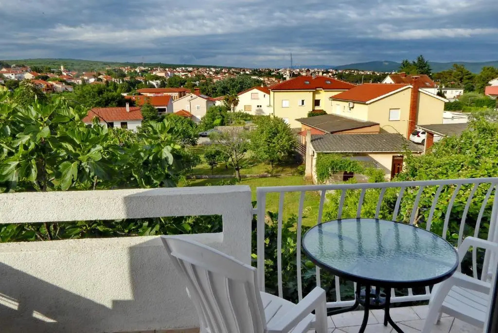 Apartments Curicta 1