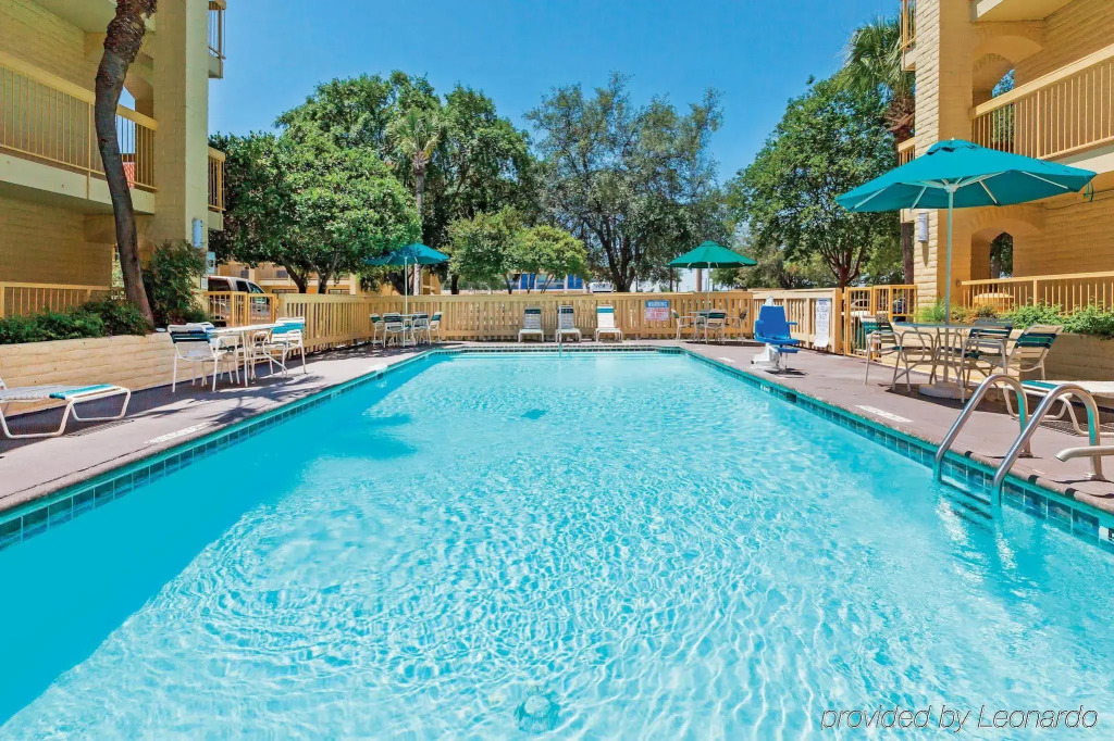 La Quinta Inn San Antonio Sea World Ingram Park