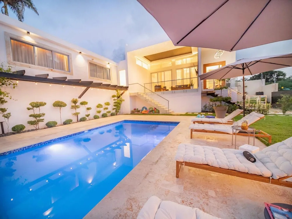 Luxurious Listed New Villa With 5 Br- 6 Bt In Sosua
