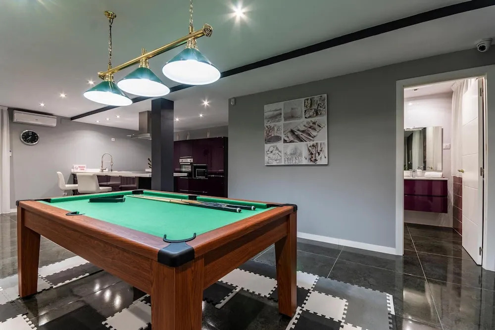 Luxurious Villa .2 Swimming Pools 200 M. From The Beach 1 Climatized