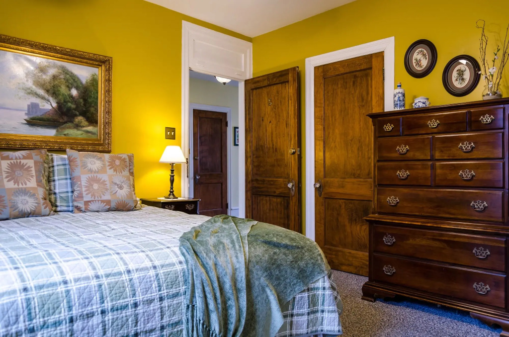 Carisbrooke Inn Bed & Breakfast