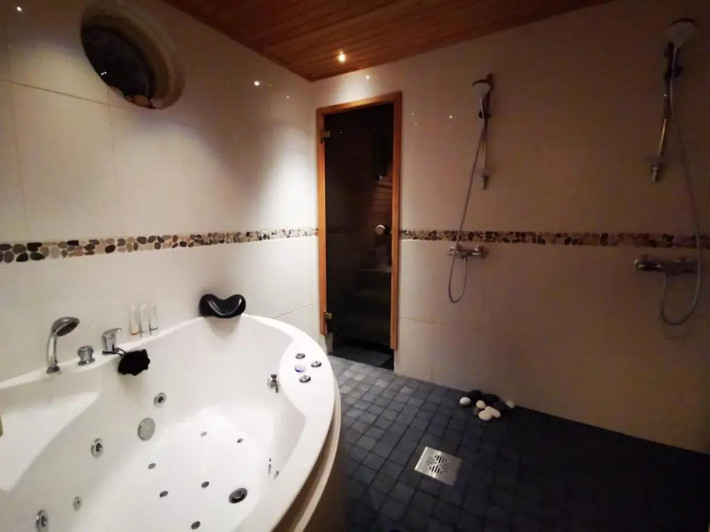 Arctic Circle Luxury House - next to Santas Village