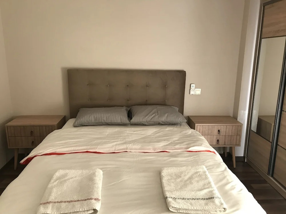 Celik Apartments