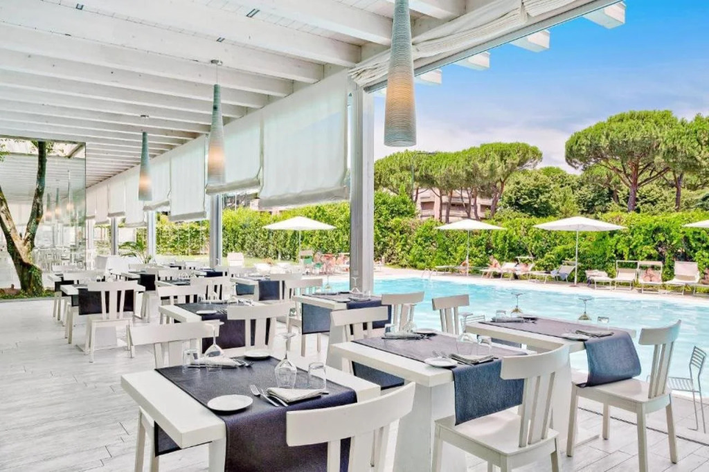 Отель Italiana Hotels Florence