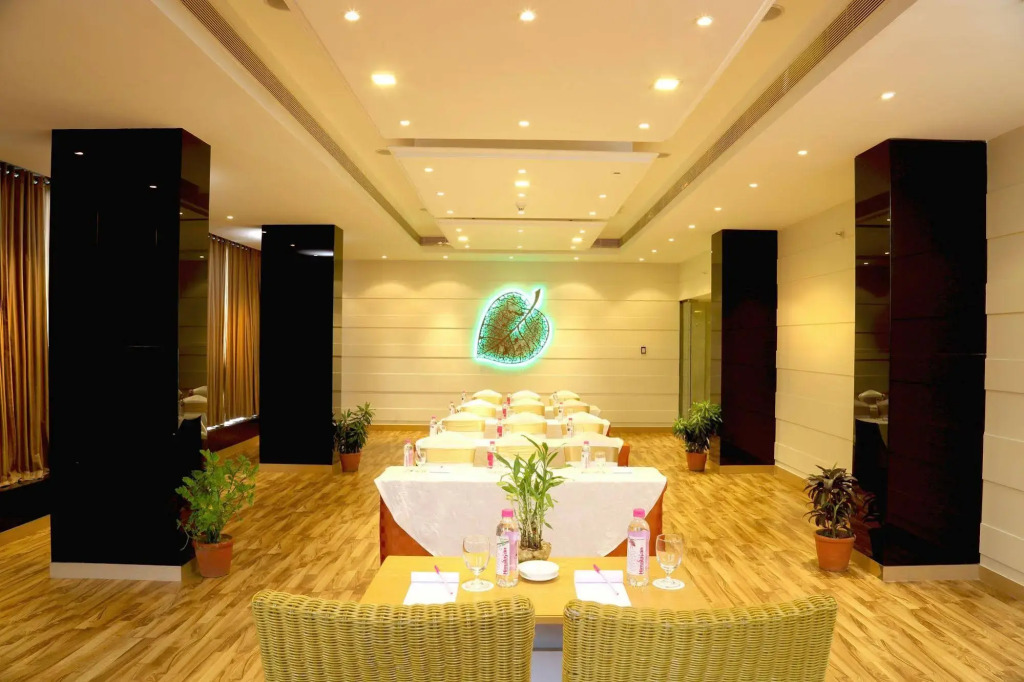 Отель Коллама The Quilon Beach and Convention Center