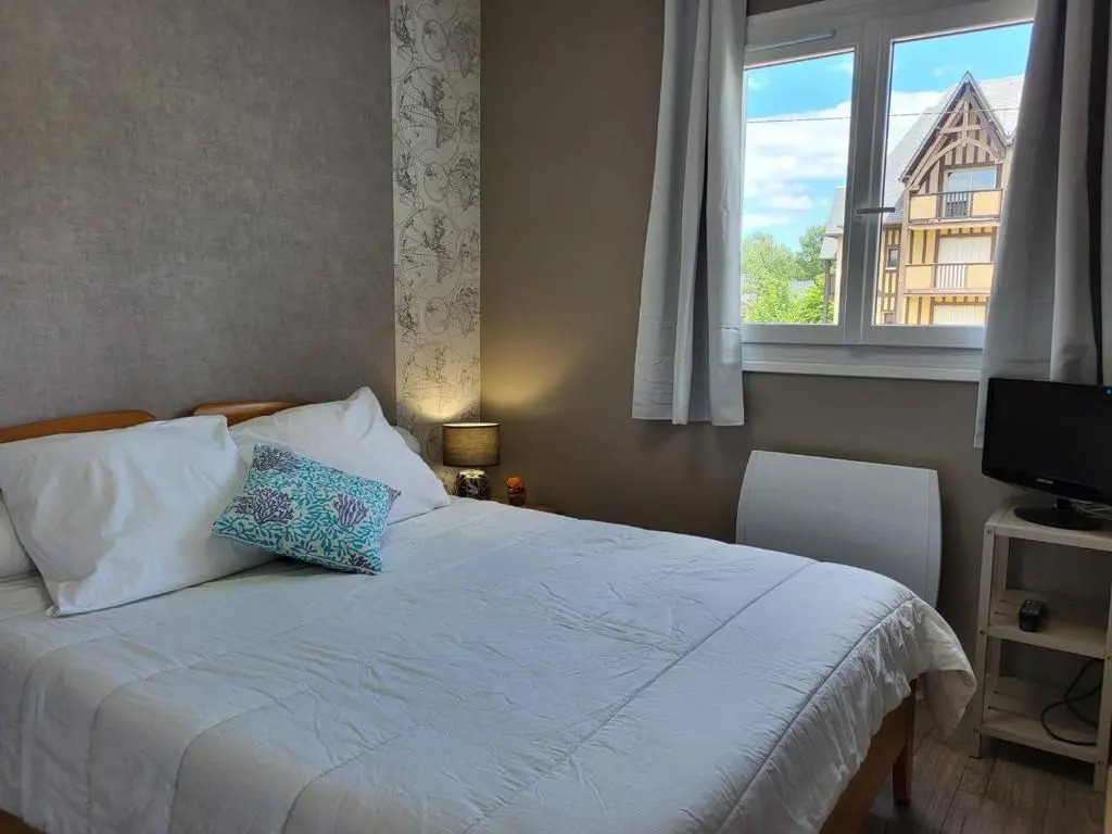 Appartement Cabourg, 3 pièces, 4 personnes - FR-1-465-81