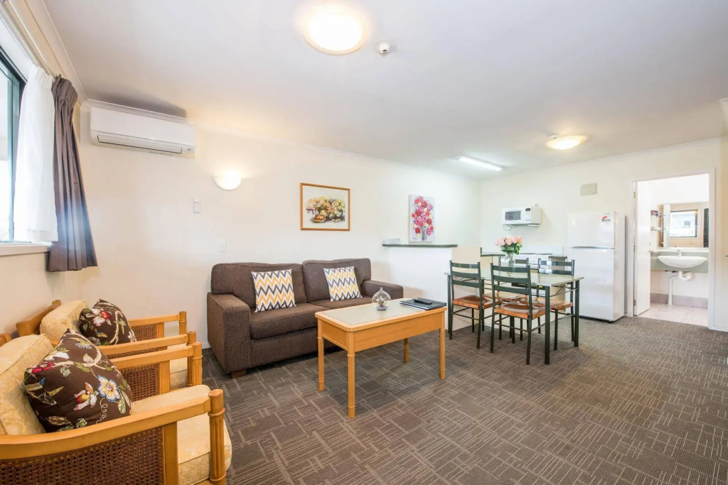 Albany Oak Motel