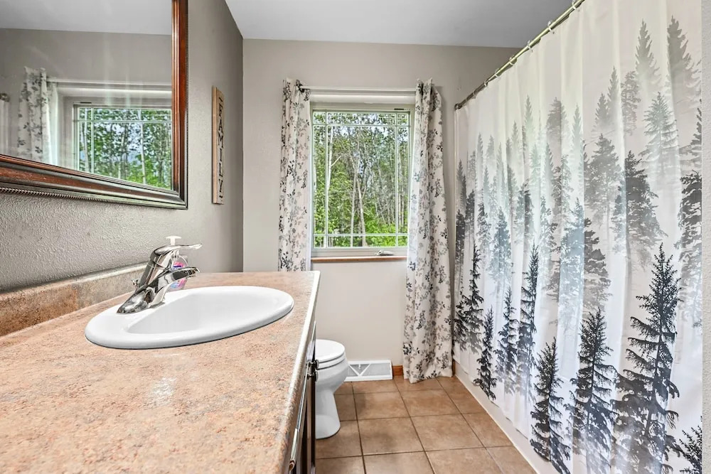 Mosinee Woodland Escape Whole House