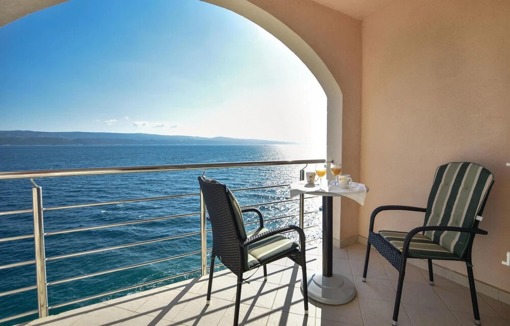 Beautiful Home in Stanici With Wifi and 2 Bedrooms