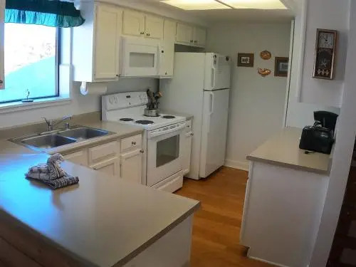 Edgewater #8 2BR 2BA Lake View
