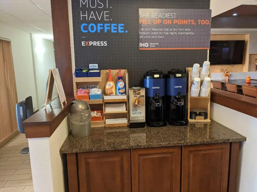 Holiday Inn Express Cedar Rapids - Collins Road by IHG