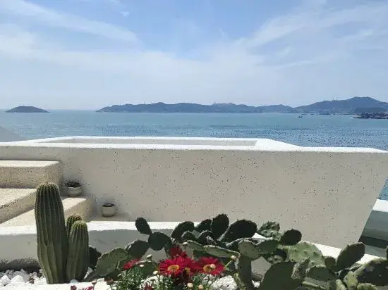 Jidong Yizhan·Seaside Light Luxury Sea View Pool Holiday Beauty Su (Shengsi Island East Cliffs Shop)