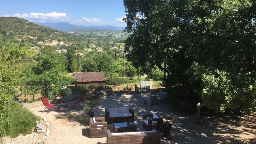 Gîtes Le Mas du Vieux Chêne