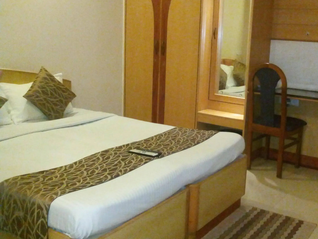 OYO 331 Hotel Skanda Shelters