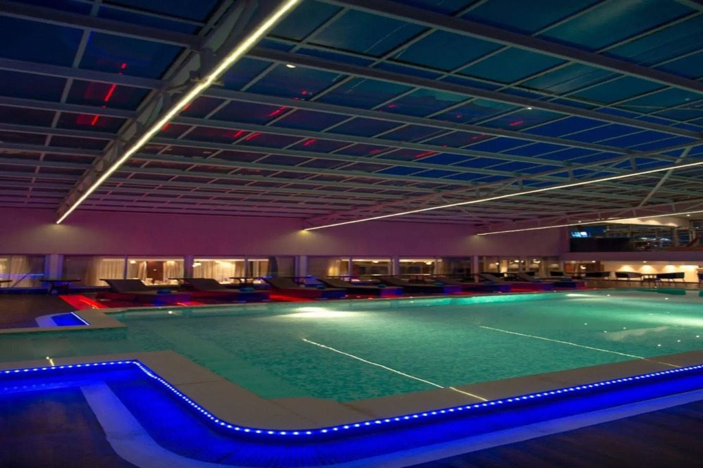 Diamond Plaza Apartments