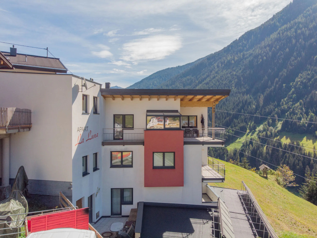 Apartment La Luna by Interhome