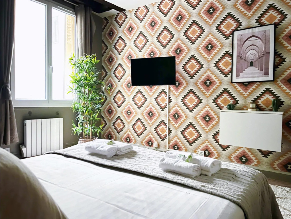 5498 - Le Marais - Best deal