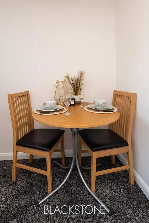 Quincy 2, Modern one bedroom apartment by Bpne Properties