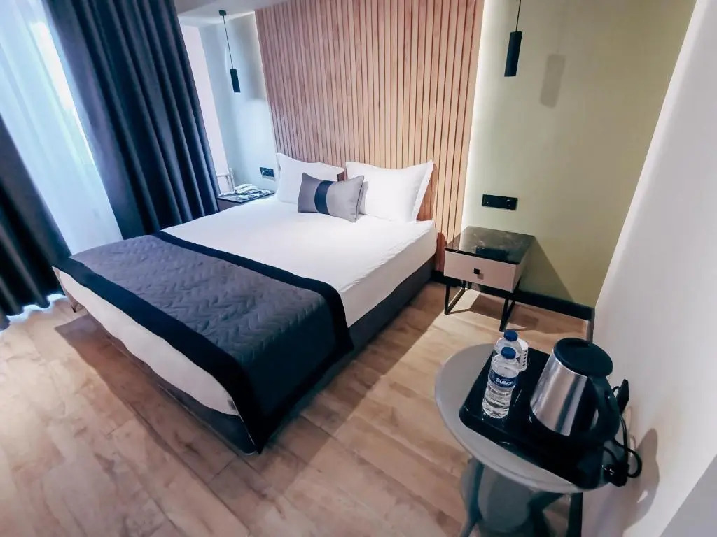Polek Hotel