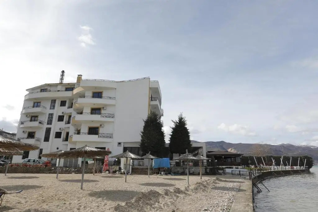 Hotel 1 Maji