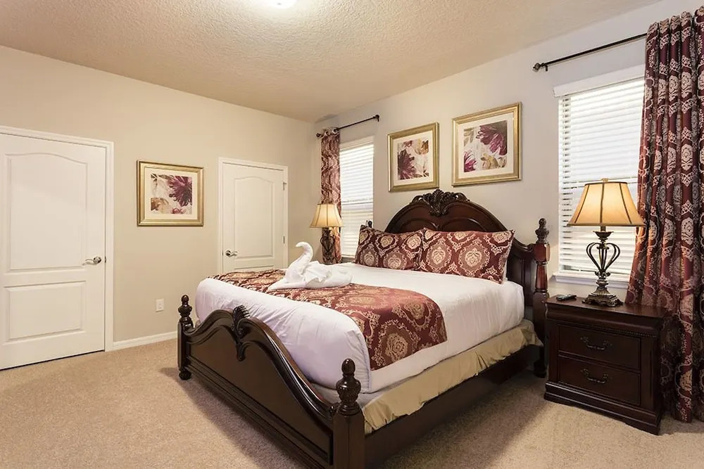 Windsor At Westside #7 - 8 Bed 6 Baths Villa