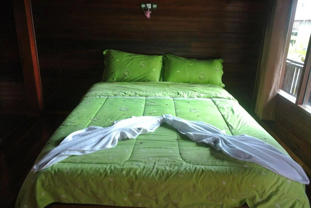 Ruenthong Resort Surat Thani