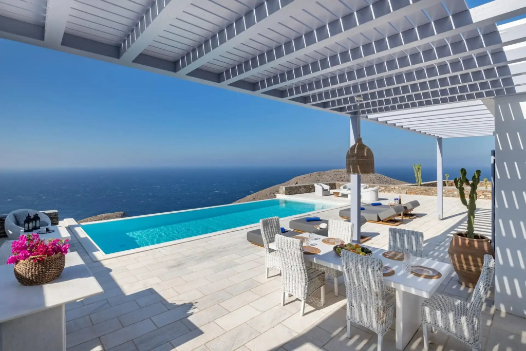 Villa Semeli Syros by Divine Property SA