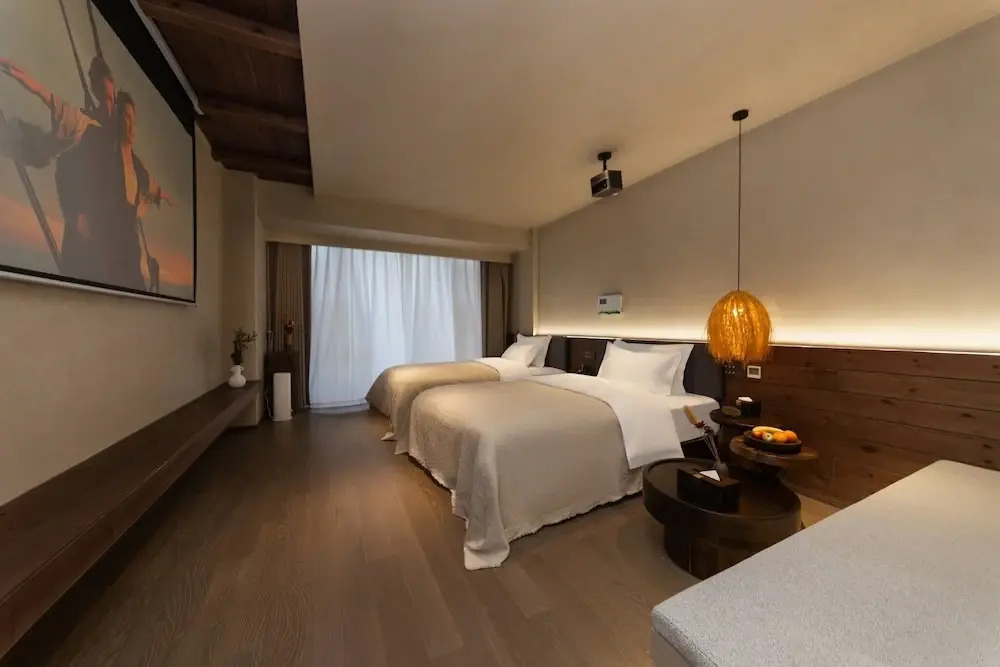 Shangri-la Designer Homestay without Summer(By the Cosmic Wheel of Dukezong)