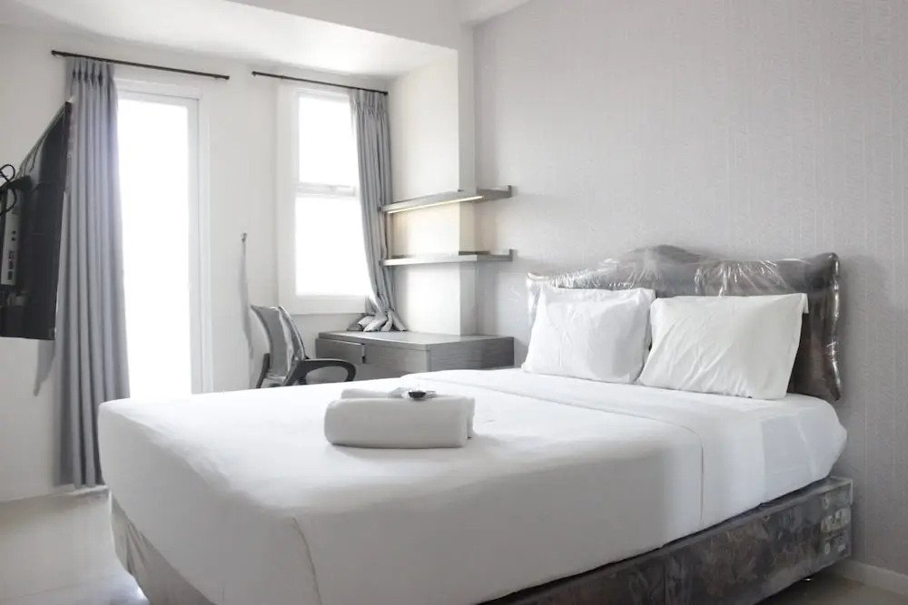 Simply 2BR without Living Room Apartment at Parahyangan Residence