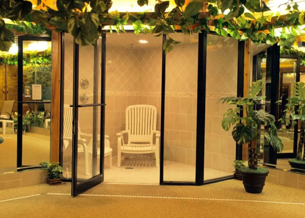 Sybaris Pool Suites Indianapolis
