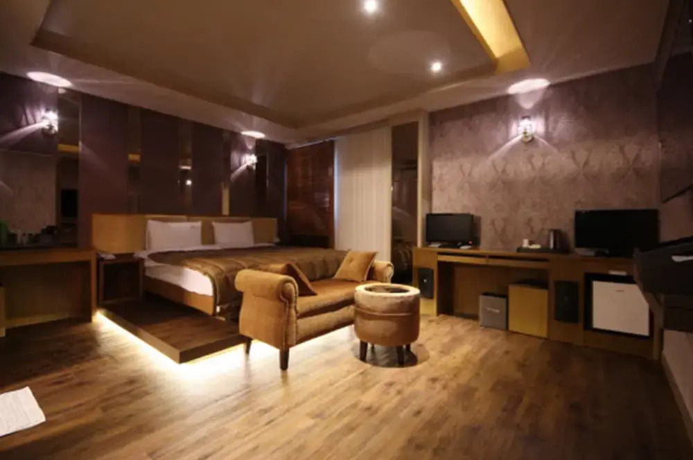 Geoje H Motel
