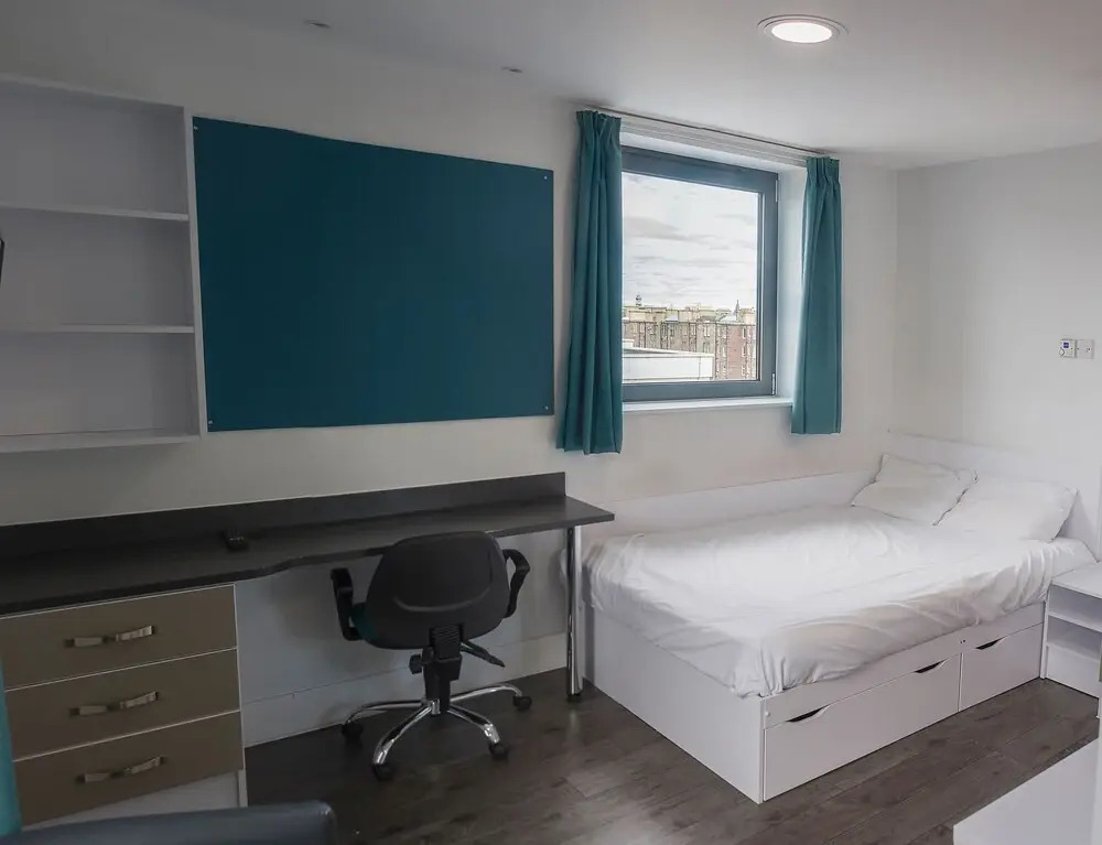 Summer Hostels