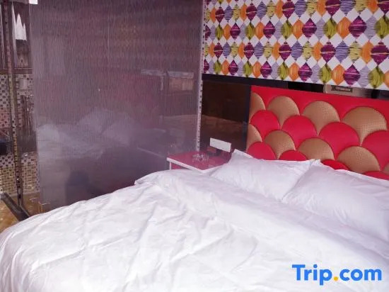 Shanghai Yahong Fashion Hotel