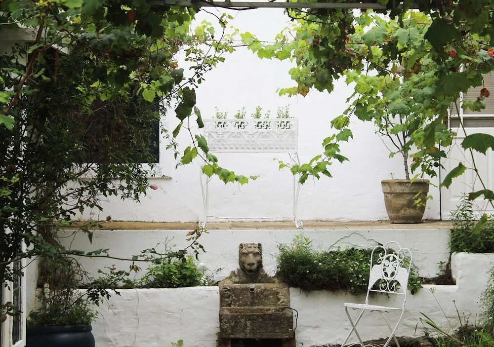 Moffid's Place