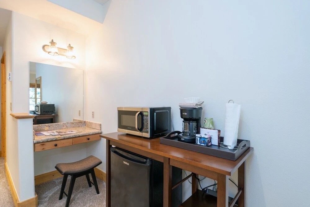 Bear Creek Lodge 303 3 Bedroom Condo by Alpine Lodging Telluride