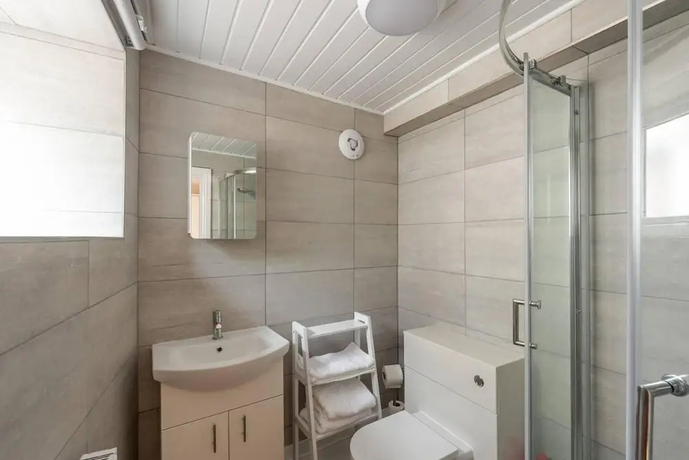 Beautiful 2-bed House in Egremont Milo's Place