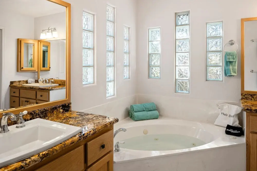 Quail Run Retreat 3BR by Casago