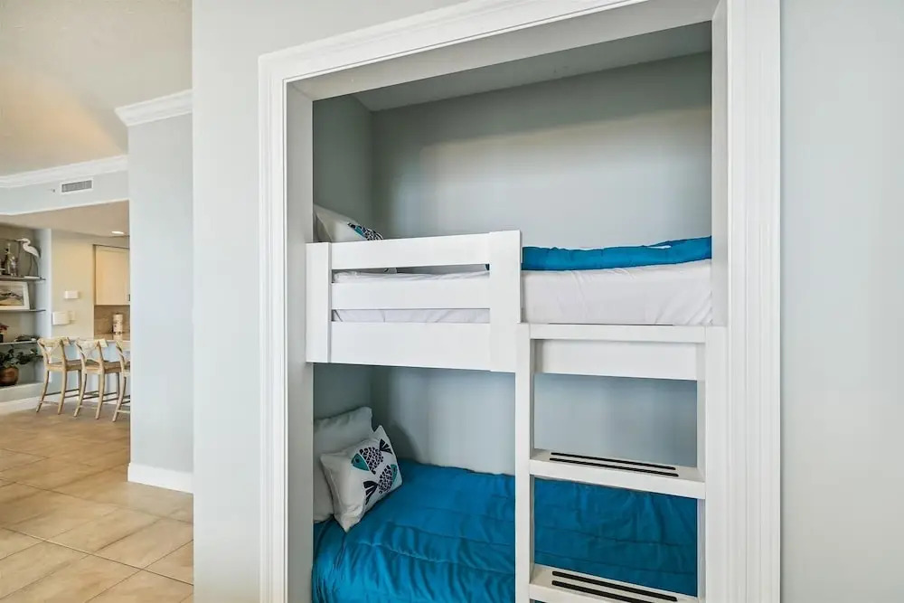 Gulf Crest 2005 - 2 Bedroom W/Fantastic View! Family Friendly! Sleeps 8 Condo by RedAwning