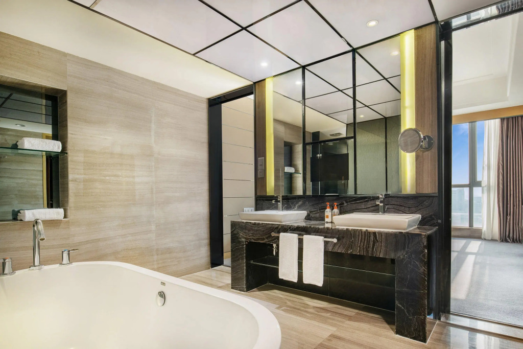 Crowne Plaza Shenzhen Longgang City Centre by IHG