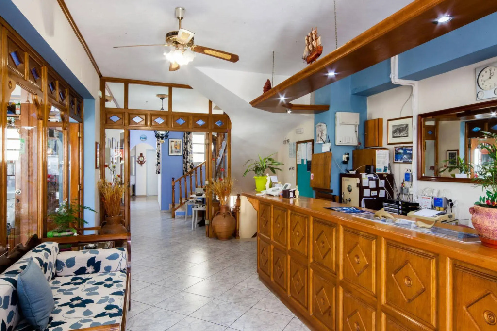 Akis Hotel