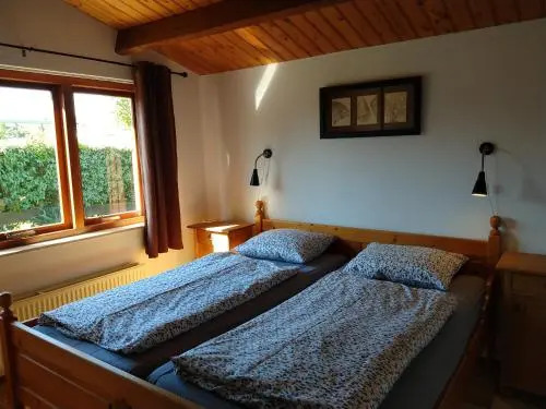 VIKINGHUIS Bed by the Sea