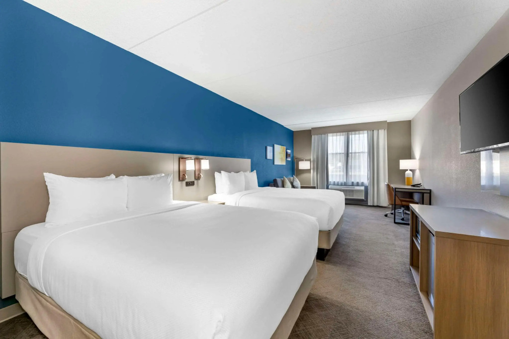 Comfort Inn & Suites Cuyahoga Falls - Akron