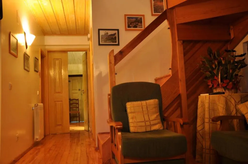 Casa do Meio da Vila
