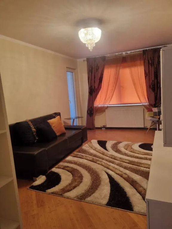 Serene 4-bedroom House Rental in Historic Rīga
