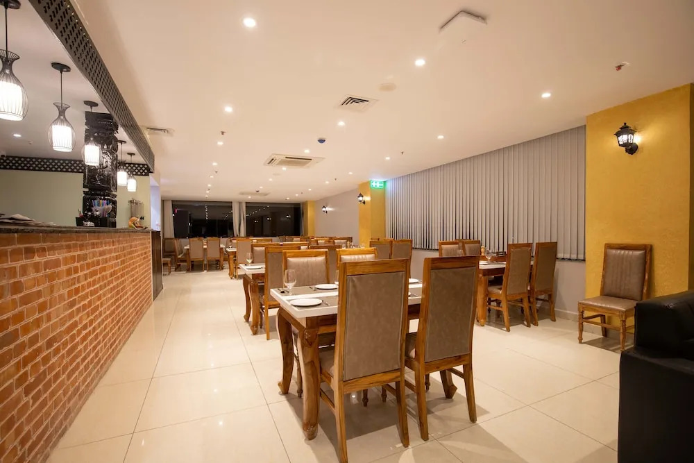 Hotel Palm International