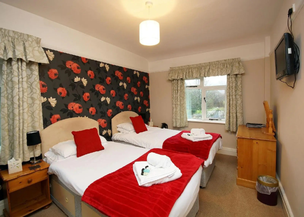 Devonshire Arms Inn