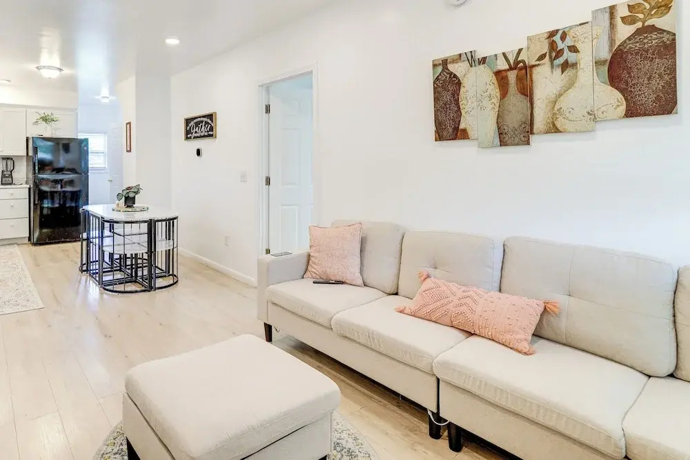 2 Mi to State Park: Updated Niagara Falls Home